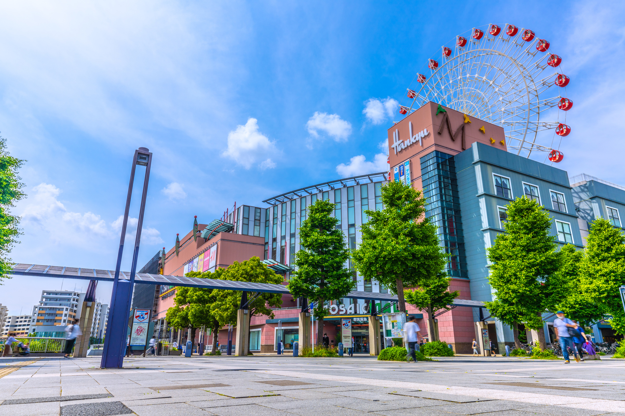 センター北駅前